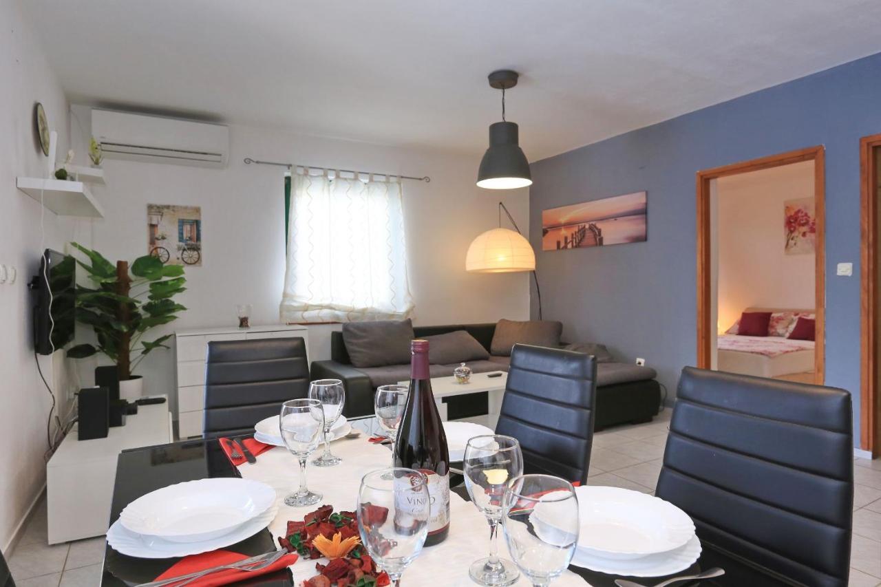 Holiday Home Lucija Sveti Filip i Jakov Zewnętrze zdjęcie