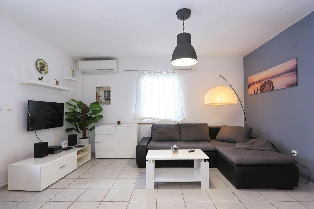 Holiday Home Lucija Sveti Filip i Jakov Zewnętrze zdjęcie