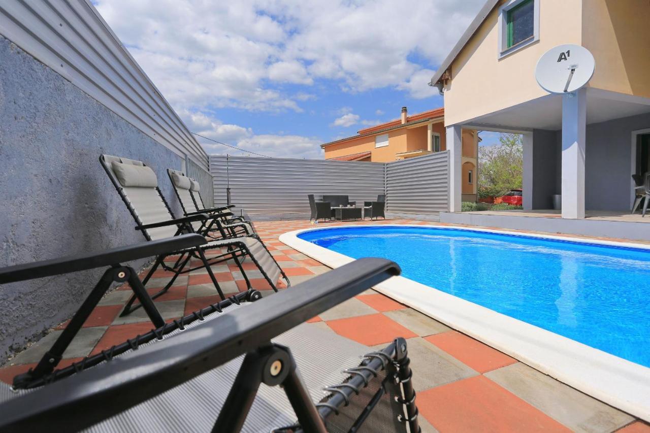 Holiday Home Lucija Sveti Filip i Jakov Zewnętrze zdjęcie